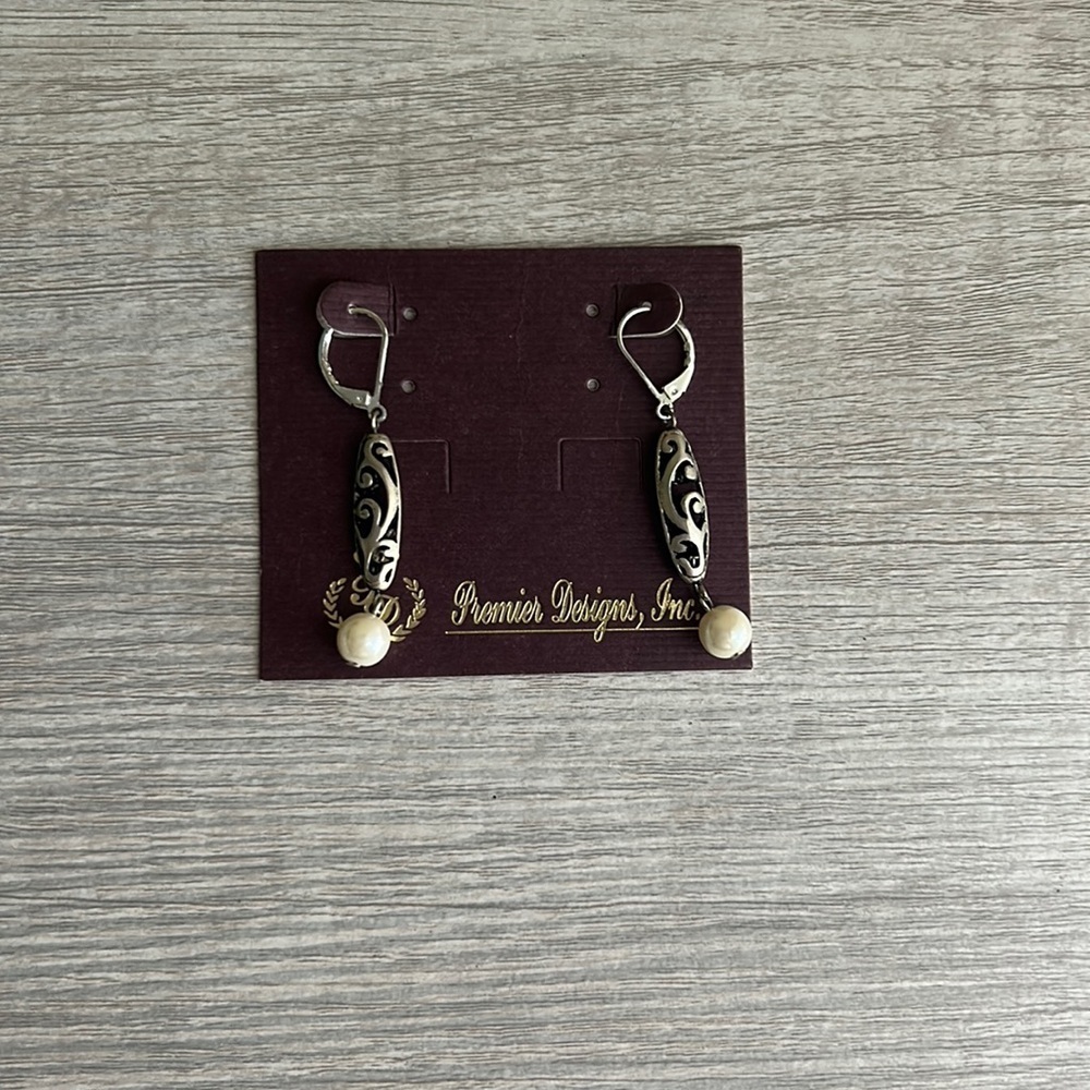 Premier Designs Earrings/4